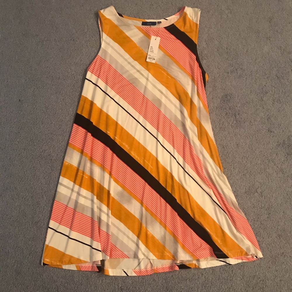 HOST PICK🎉New Cute flowy dress